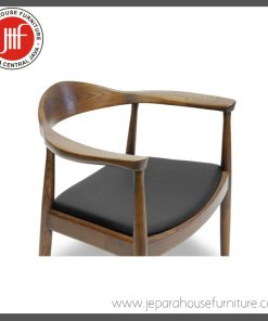 detail batave teak wood arm chair